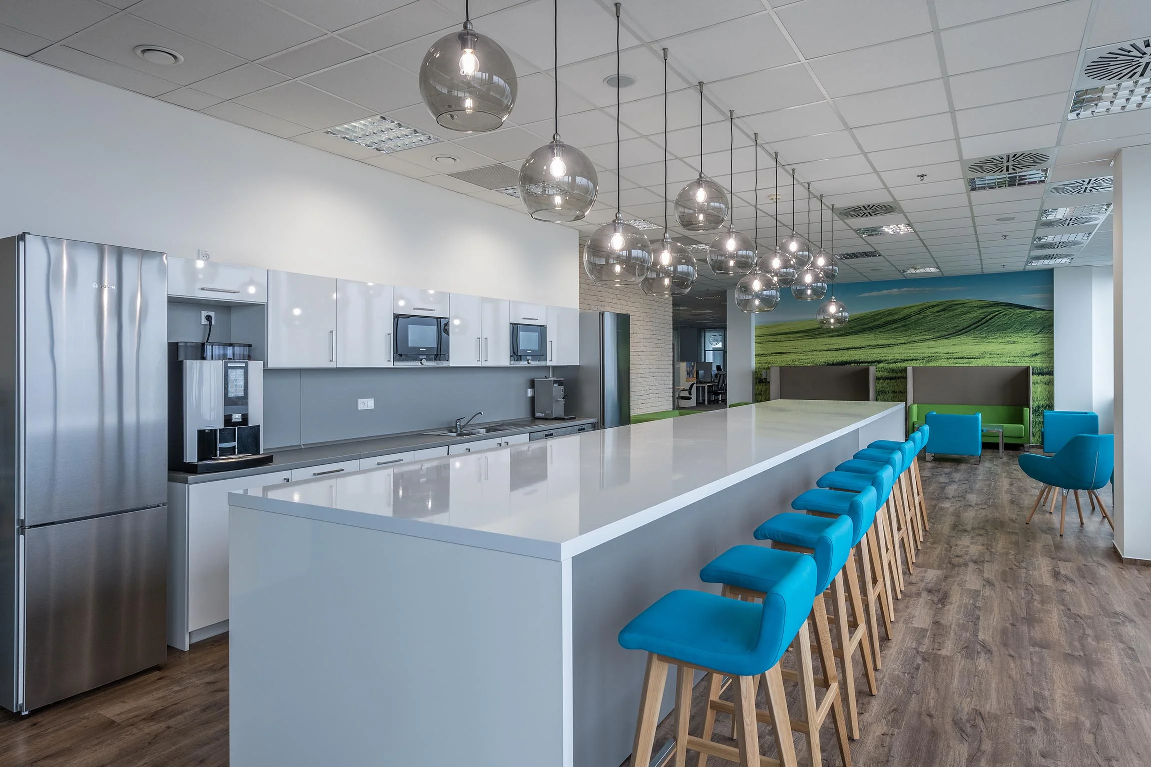 Kancelářský nábytek DHL Express Praha