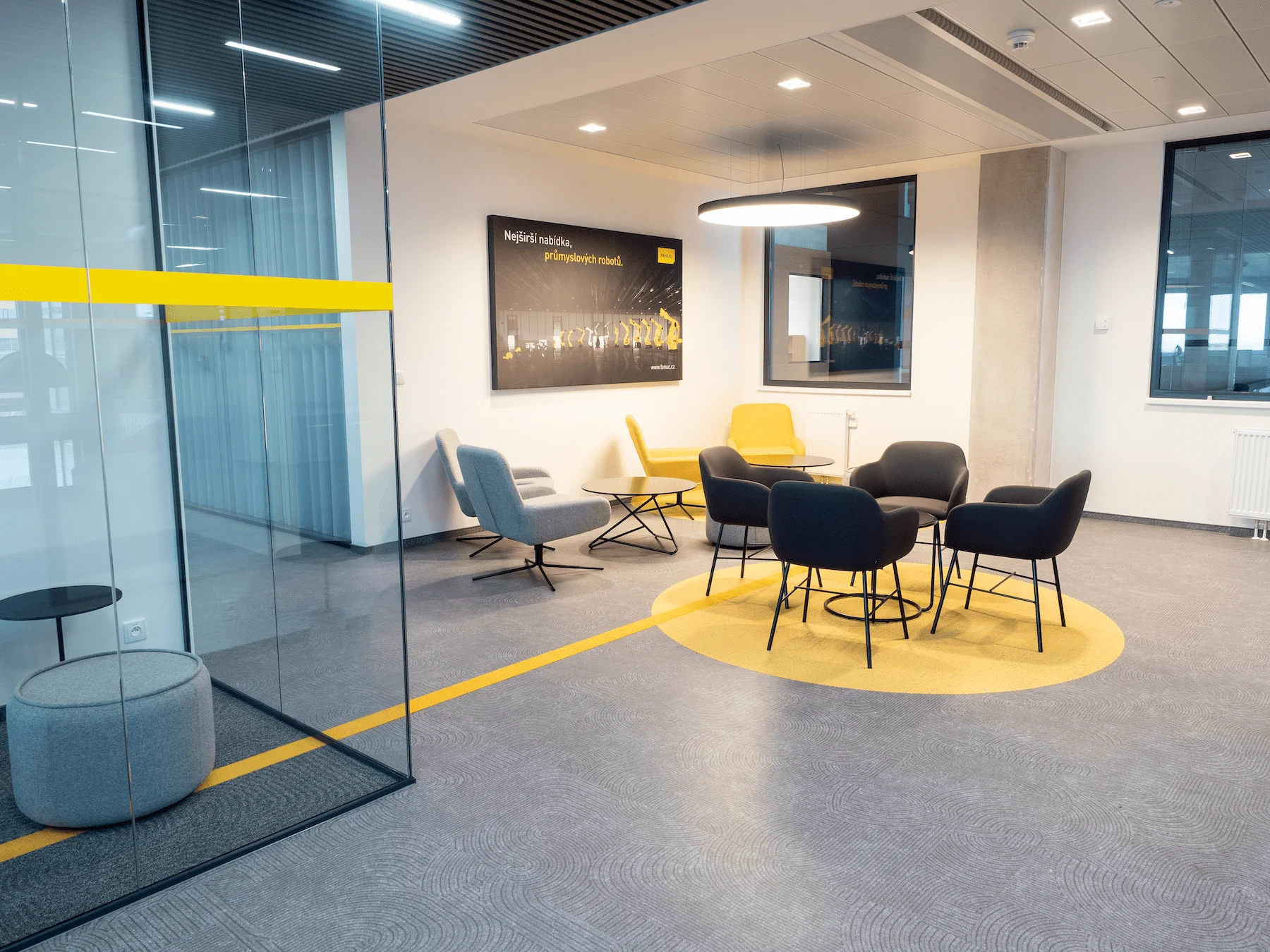 Úložné systémy a kancelářský nábytek FANUC Praha, fotografie 28