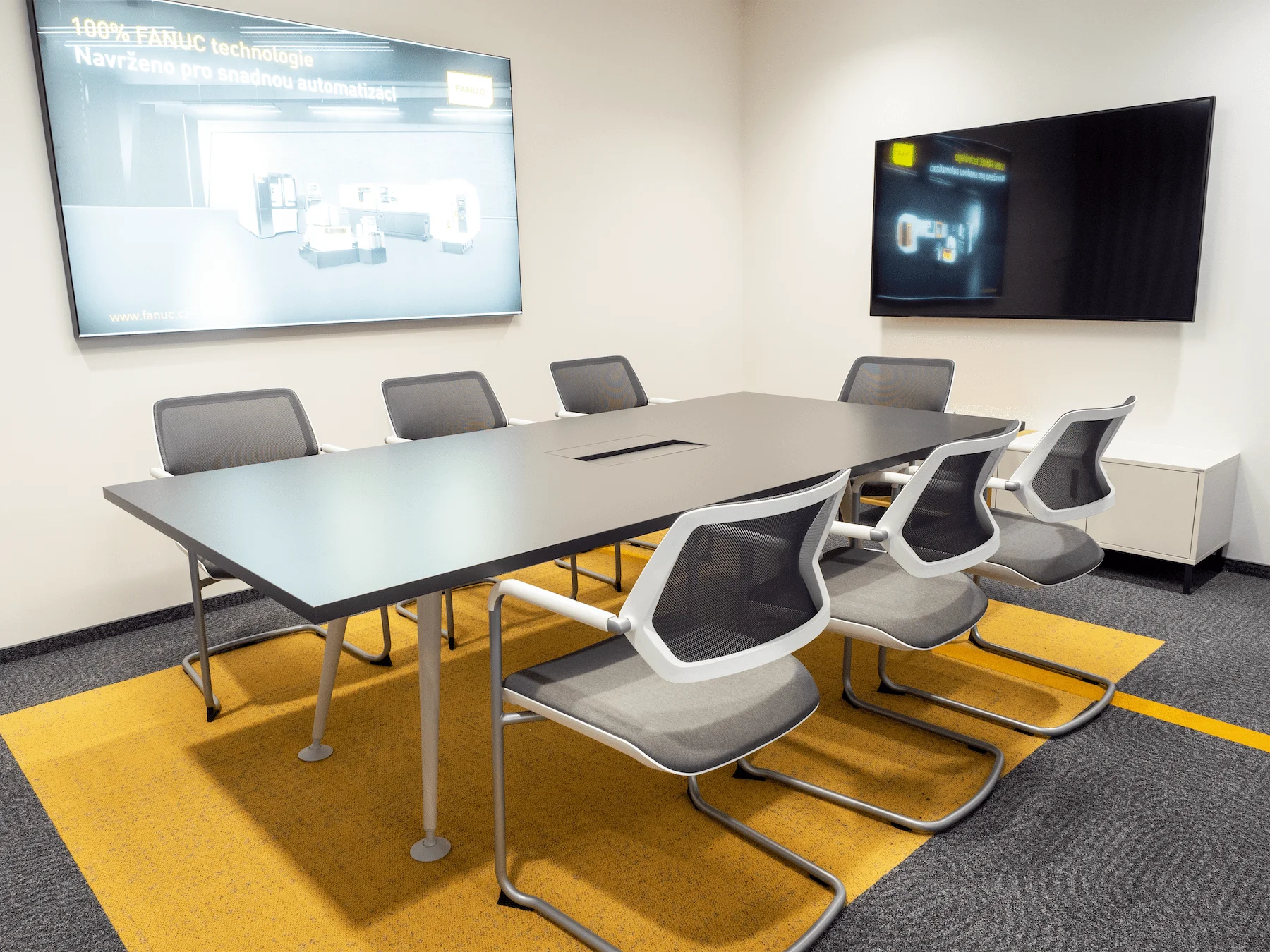 Úložné systémy a kancelářský nábytek FANUC Praha, fotografie 8