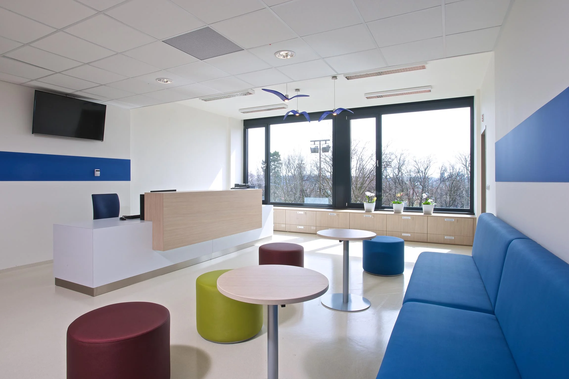 Interiér kliniky GENNET Praha – architektonický návrh a dodávka nábytku, fotografie 5