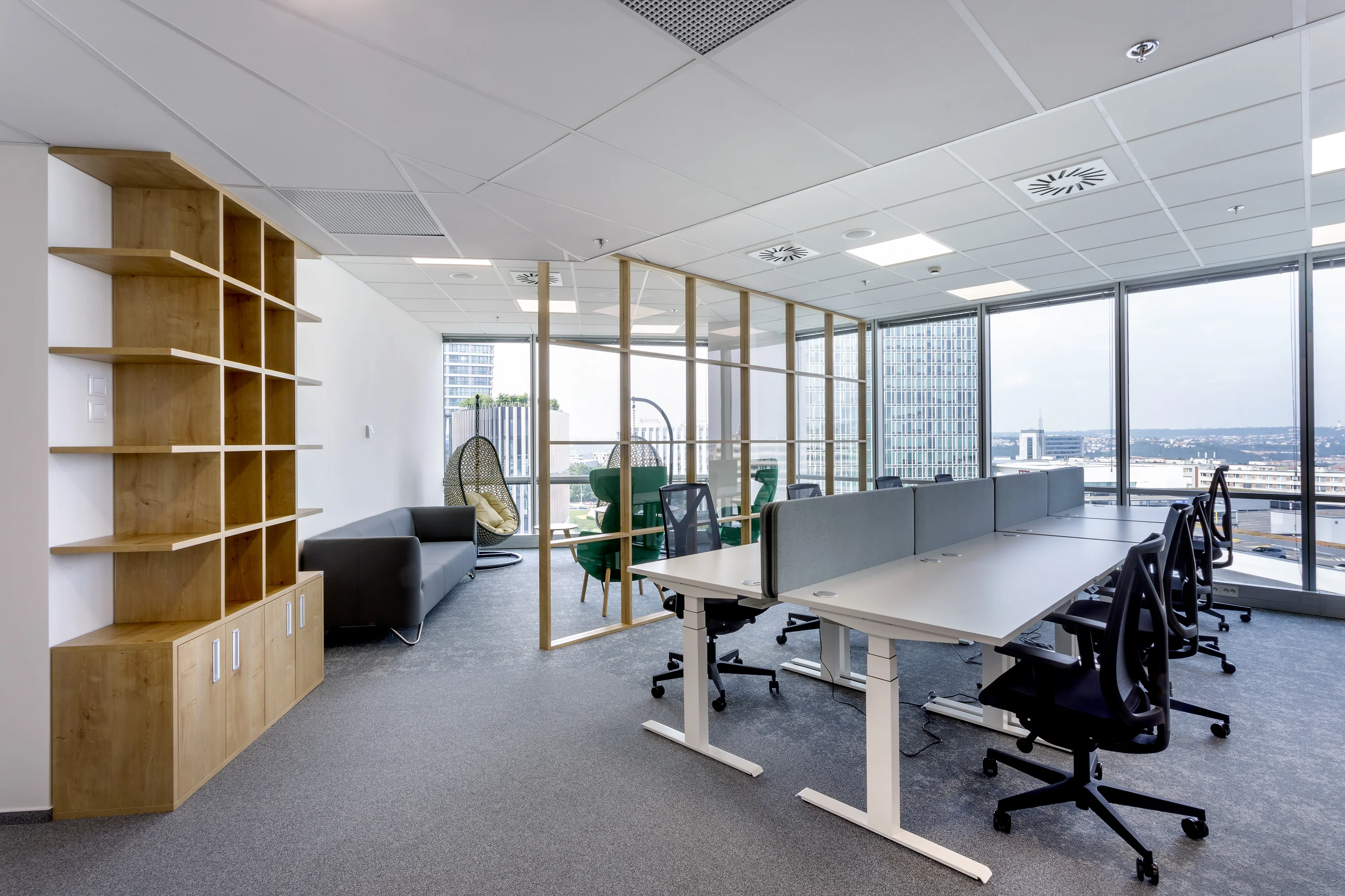 Kancelářský nábytek Hitachi Energy Praha – ergonomické vybavení kanceláří, fotografie 12