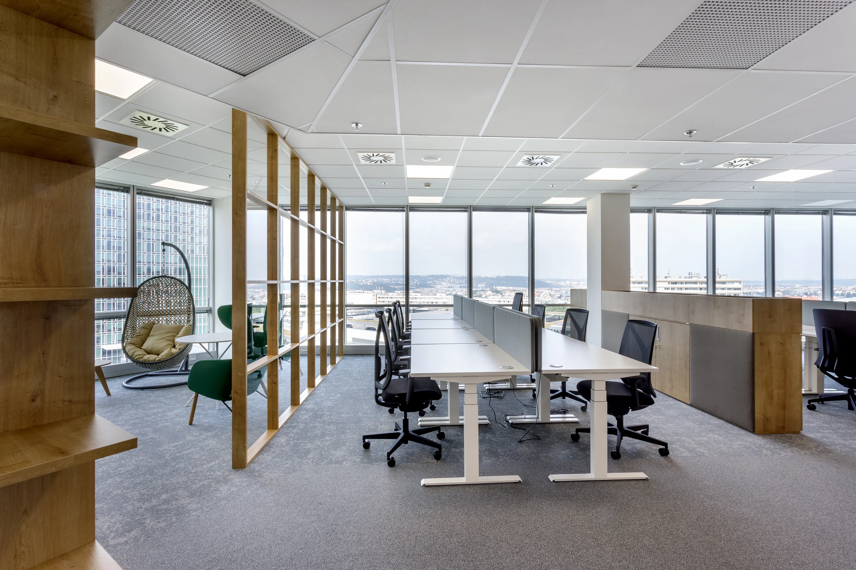 Kancelářský nábytek Hitachi Energy Praha – ergonomické vybavení kanceláří, fotografie 13