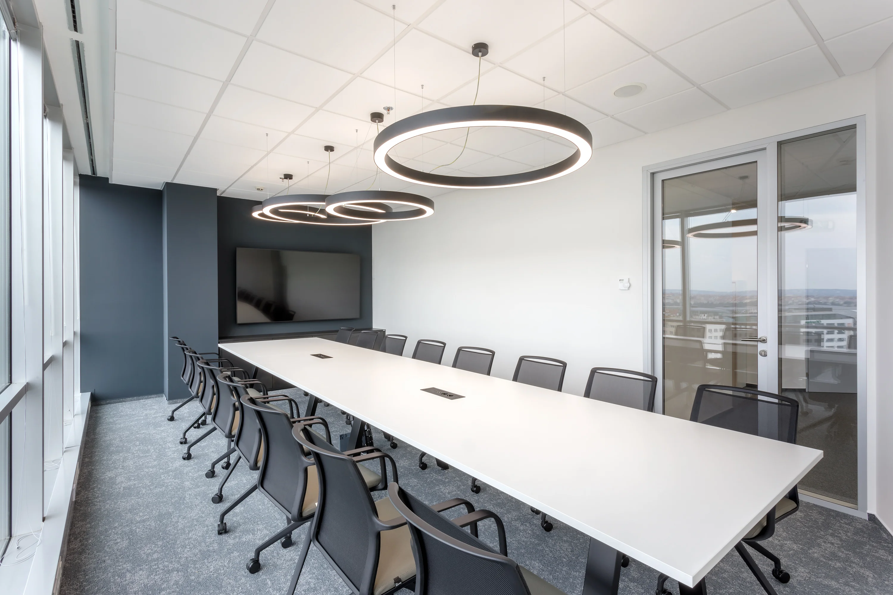 Kancelářský nábytek Hitachi Energy Praha – ergonomické vybavení kanceláří, fotografie 24