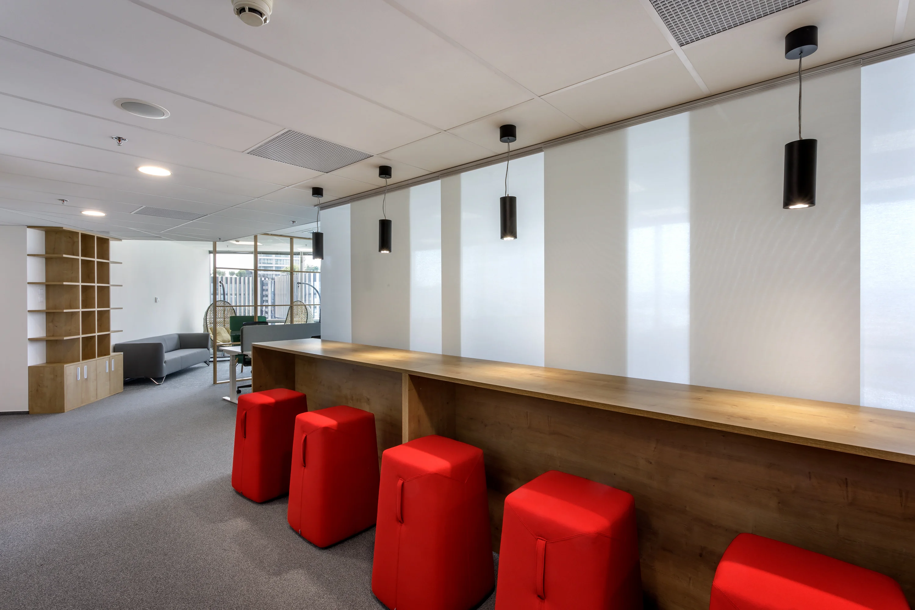 Kancelářský nábytek Hitachi Energy Praha – ergonomické vybavení kanceláří, fotografie 28