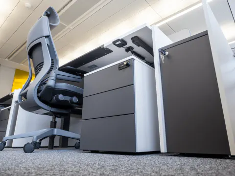 Úložné systémy a kancelářský nábytek FANUC, fotografie 18