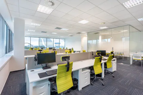 Kancelářský nábytek Partners Financial Services