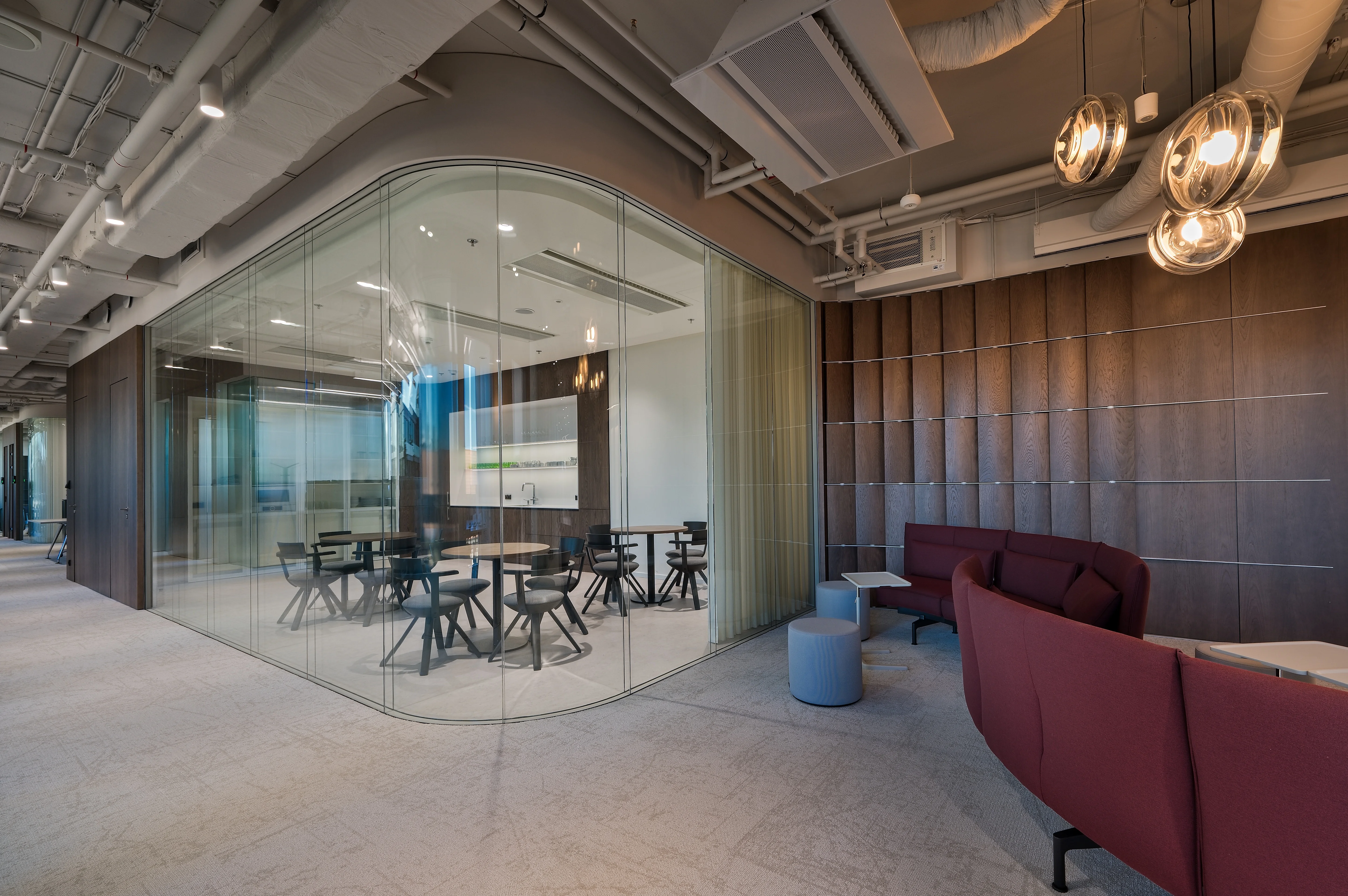 Kancelářský nábytek Praha – realizace pro Veolia, fotografie 7